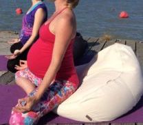 orthopädischer Sitzsack für Entspannungsübungen Gymnastik Training während Schwangerschaft