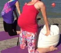 ergonomischer Sitzsack Schwangerschaft für Rückbildungsübungen Pilates Beckenübungen